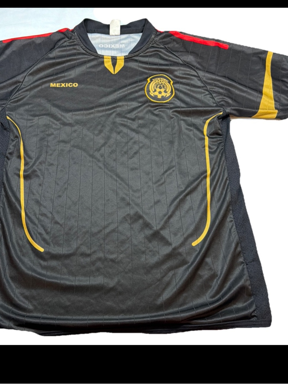 Mexico SOCCER National Team BLACK Gold Logo RED Stripes Mesh Sides Size T 16, XL